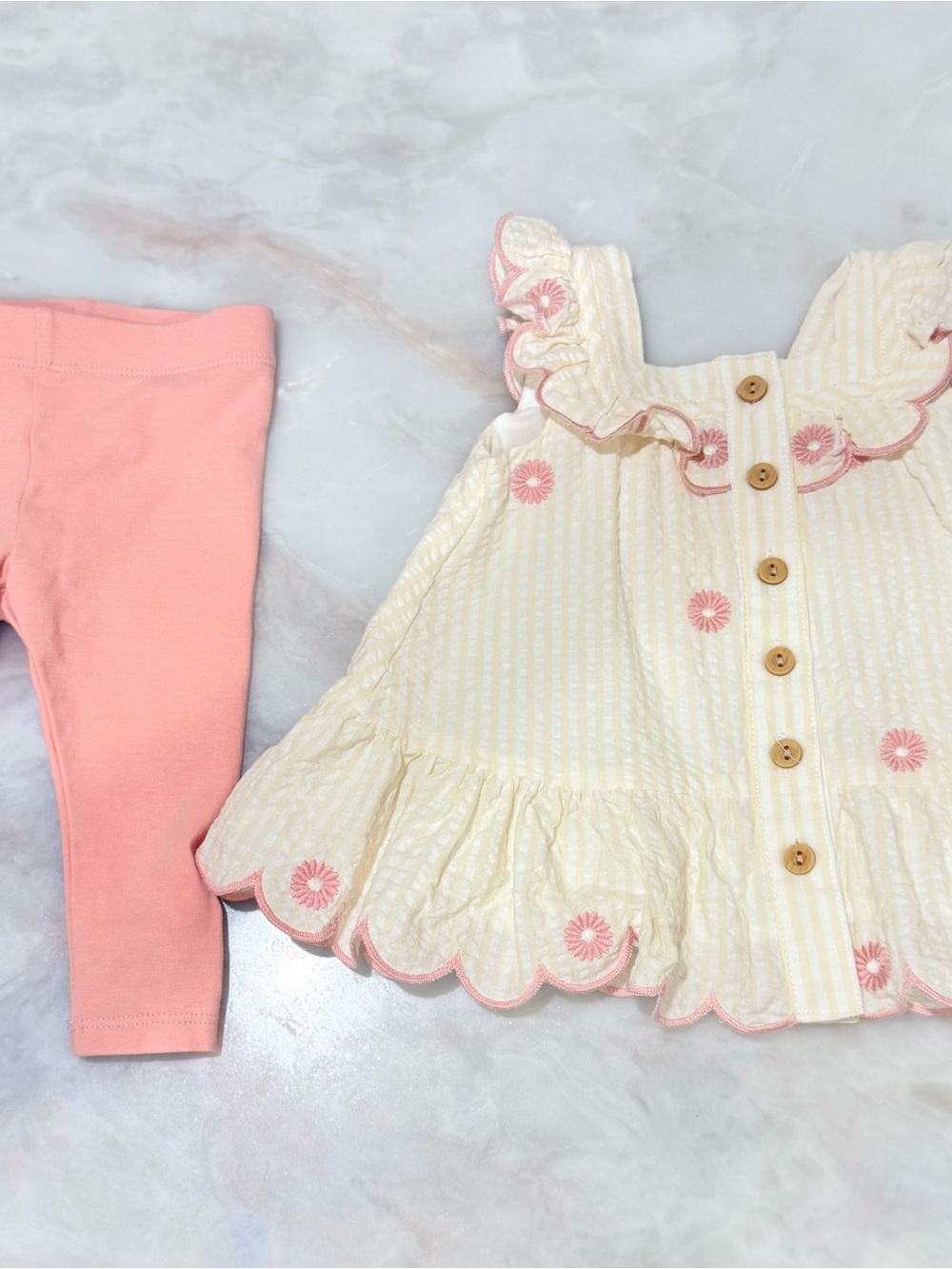 Cream & Pink Girls' Matching Set - Ruffled Top and Pink Leggings